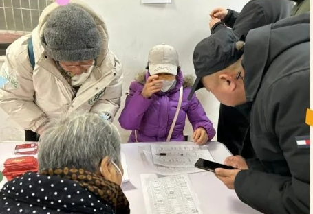 走访慰问送真情 浓浓关爱暖人心——西安市第九医院开展春节走访慰问活动 走访慰问送真情 浓浓关爱暖人心——西安市第九医院开展春节走访慰问活动