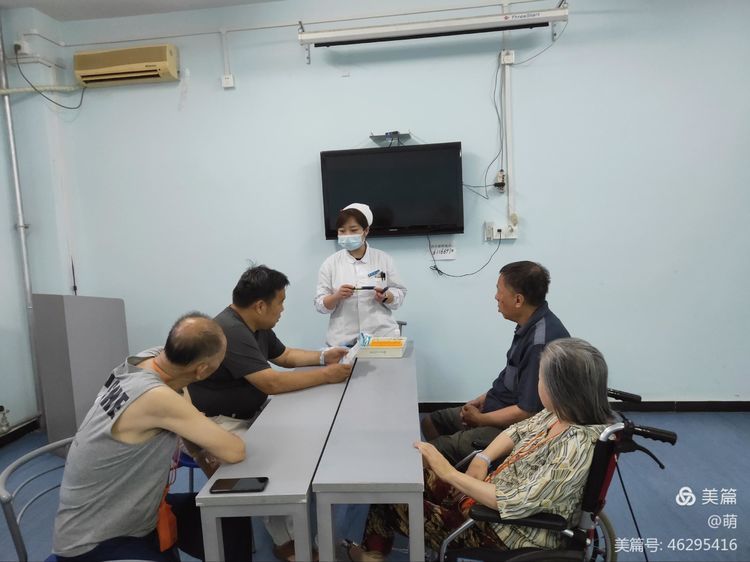 【为群众办实事 内分泌科每周为患者举办胰岛素规范注射工作坊】