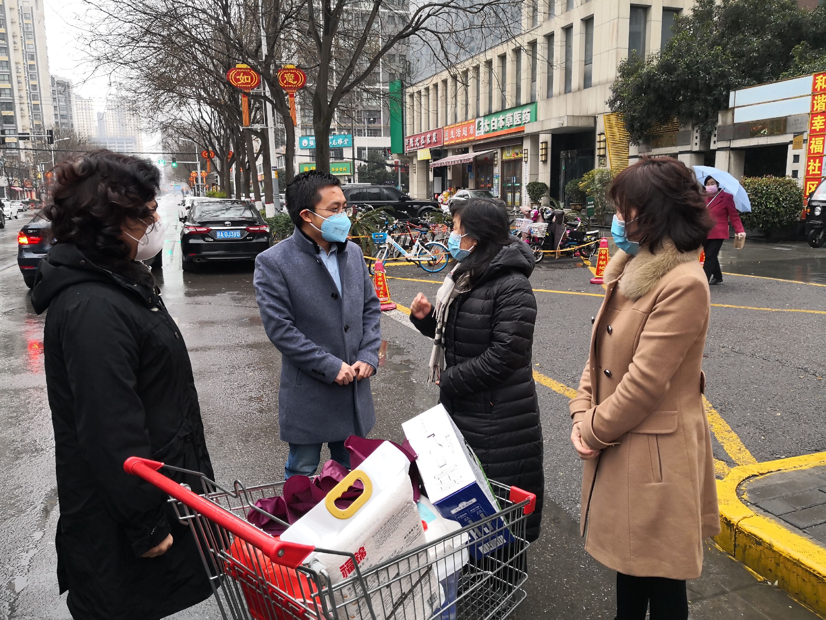 你冲锋一线 我保障后方