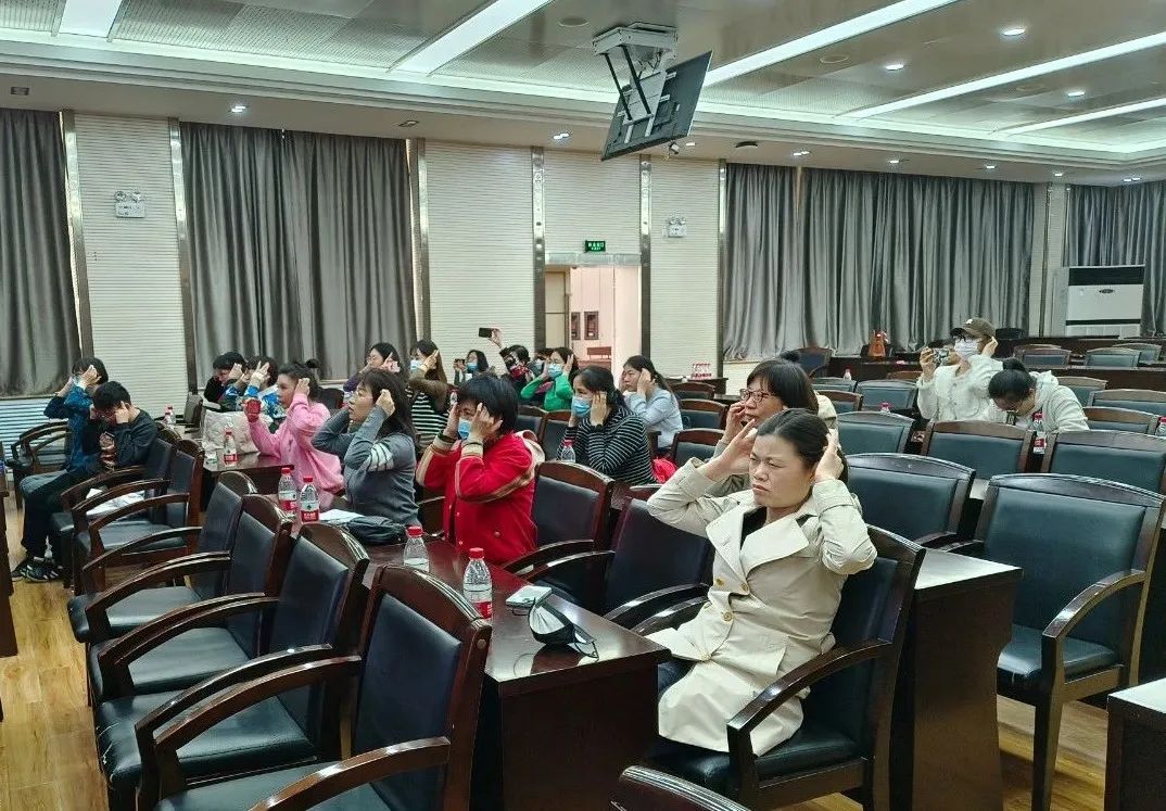 【图片新闻】西安市第九医院中医科走进西安科技大学