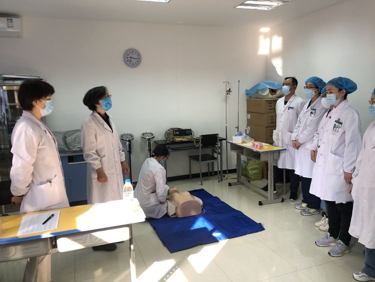 “医路漫漫,医技之长”—2020年西安市第九医院临床医生心肺复苏技能考核圆满结束 “医路漫漫,医技之长”—2020年西安市第九医院临床医生心肺复苏技能考核圆满结束