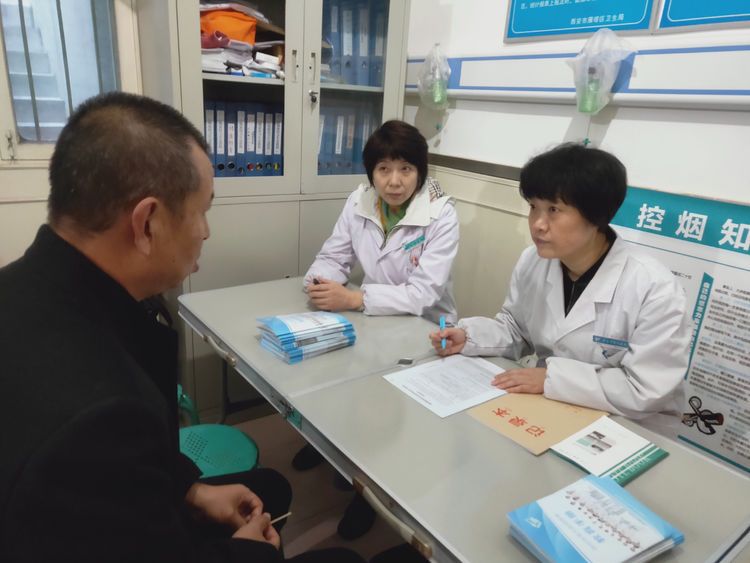 秋风和煦送温暖 秋风和煦送温暖