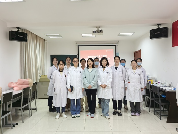 交流学习促提升,躬身实践提技能--交大二附院内科基地程妍教授来我院指导床旁技能操作教学 交流学习促提升,躬身实践提技能--交大二附院内科基地程妍教授来我院指导床旁技能操作教学