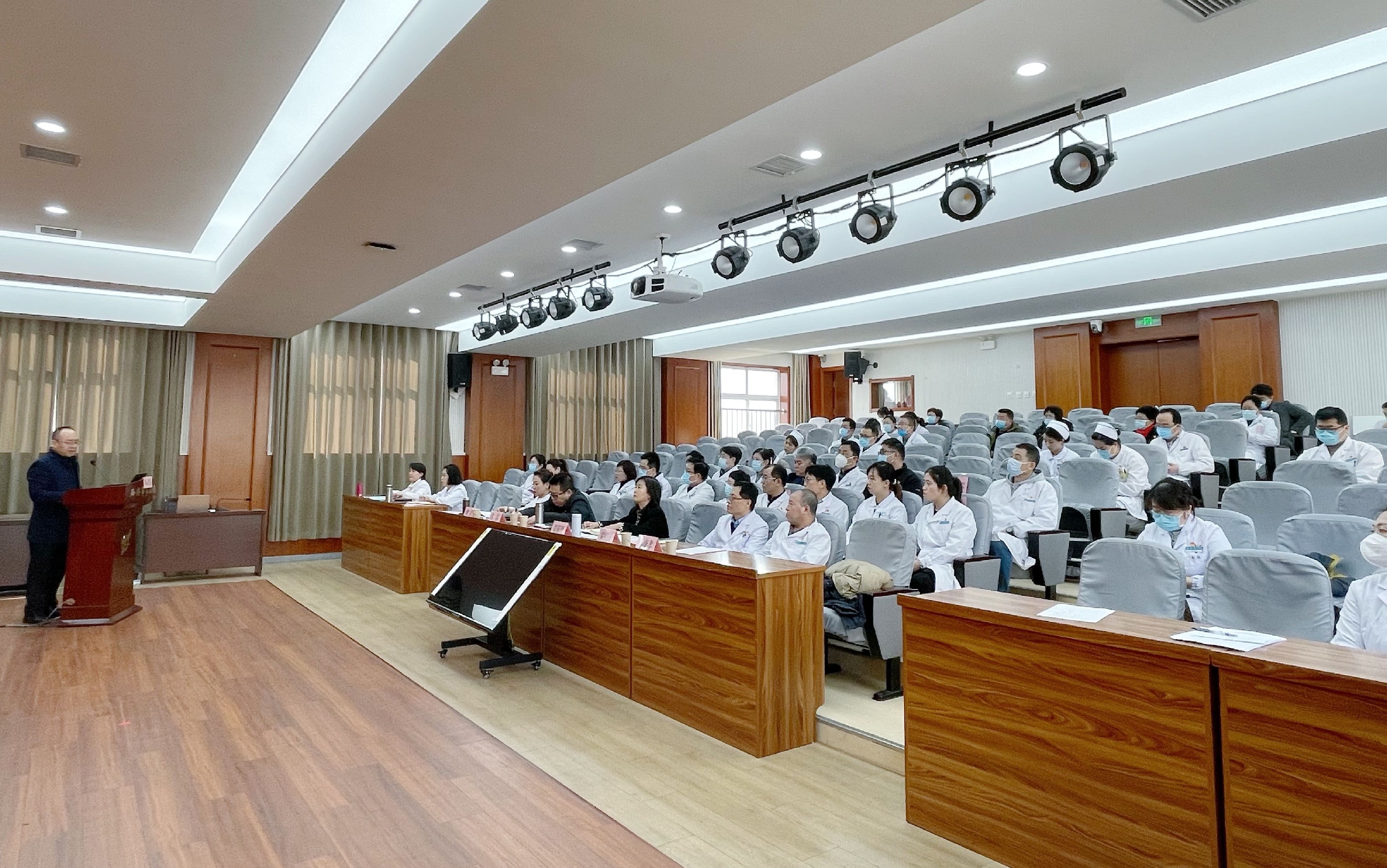 西安市第九医院召开2022年度党建和党风廉政建设述职评议会 西安市第九医院召开2022年度党建和党风廉政建设述职评议会