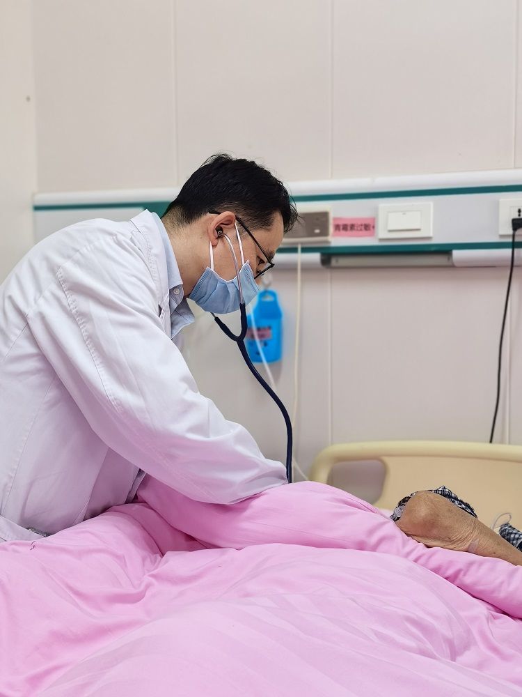 老有所医 爱心互助 老有所医 爱心互助
