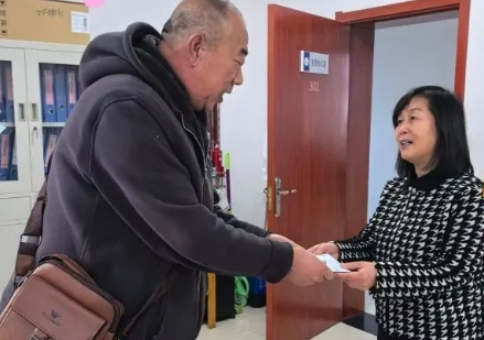 走访慰问送真情 浓浓关爱暖人心——西安市第九医院开展春节走访慰问活动 走访慰问送真情 浓浓关爱暖人心——西安市第九医院开展春节走访慰问活动