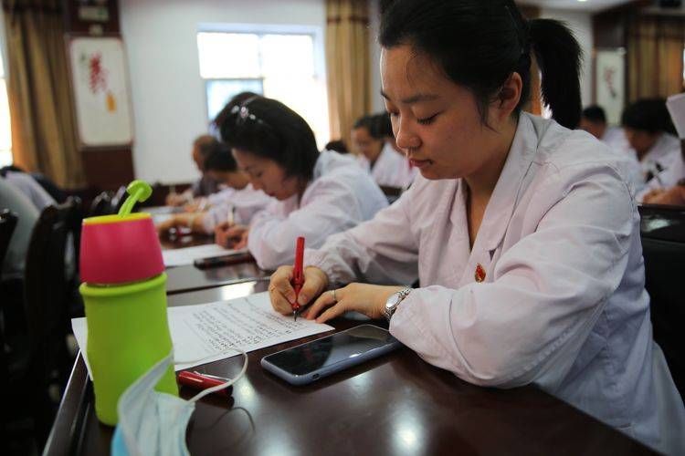 拼搏中跨越 考核中提升—2019年度行政后勤人员综合素质考核