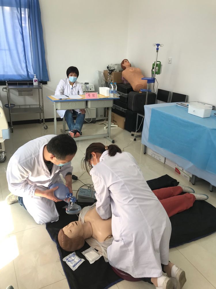 “医路漫漫,医技之长”—2020年西安市第九医院临床医生心肺复苏技能考核圆满结束 “医路漫漫,医技之长”—2020年西安市第九医院临床医生心肺复苏技能考核圆满结束