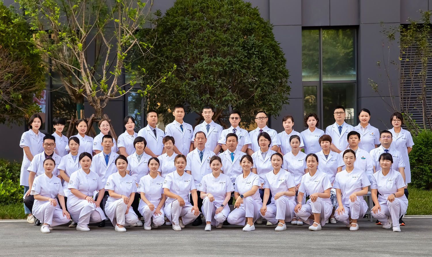 西安市第九医院烧伤整形美容科近期下基层践行市科协重点项目“国家乡村振兴重点帮扶县医疗培训”活动 西安市第九医院烧伤整形美容科近期下基层践行市科协重点项目“国家乡村振兴重点帮扶县医疗培训”活动