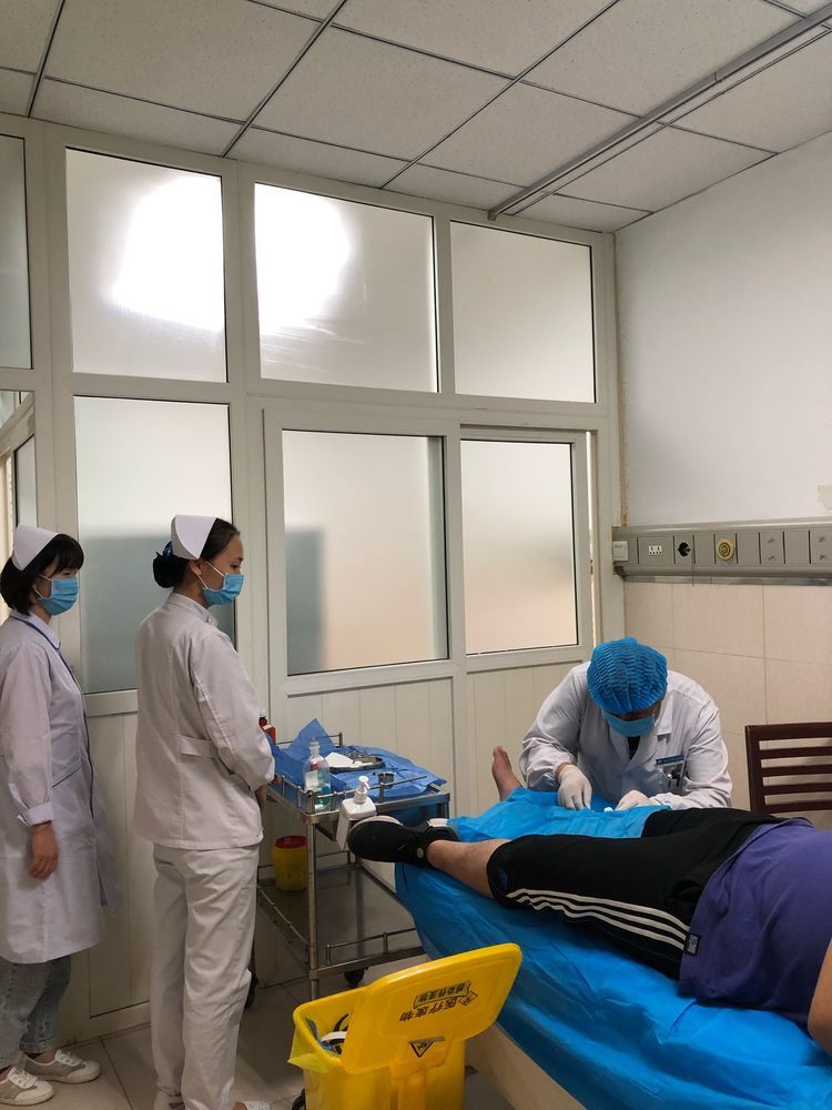 市九院急诊科工作掠影 市九院急诊科工作掠影