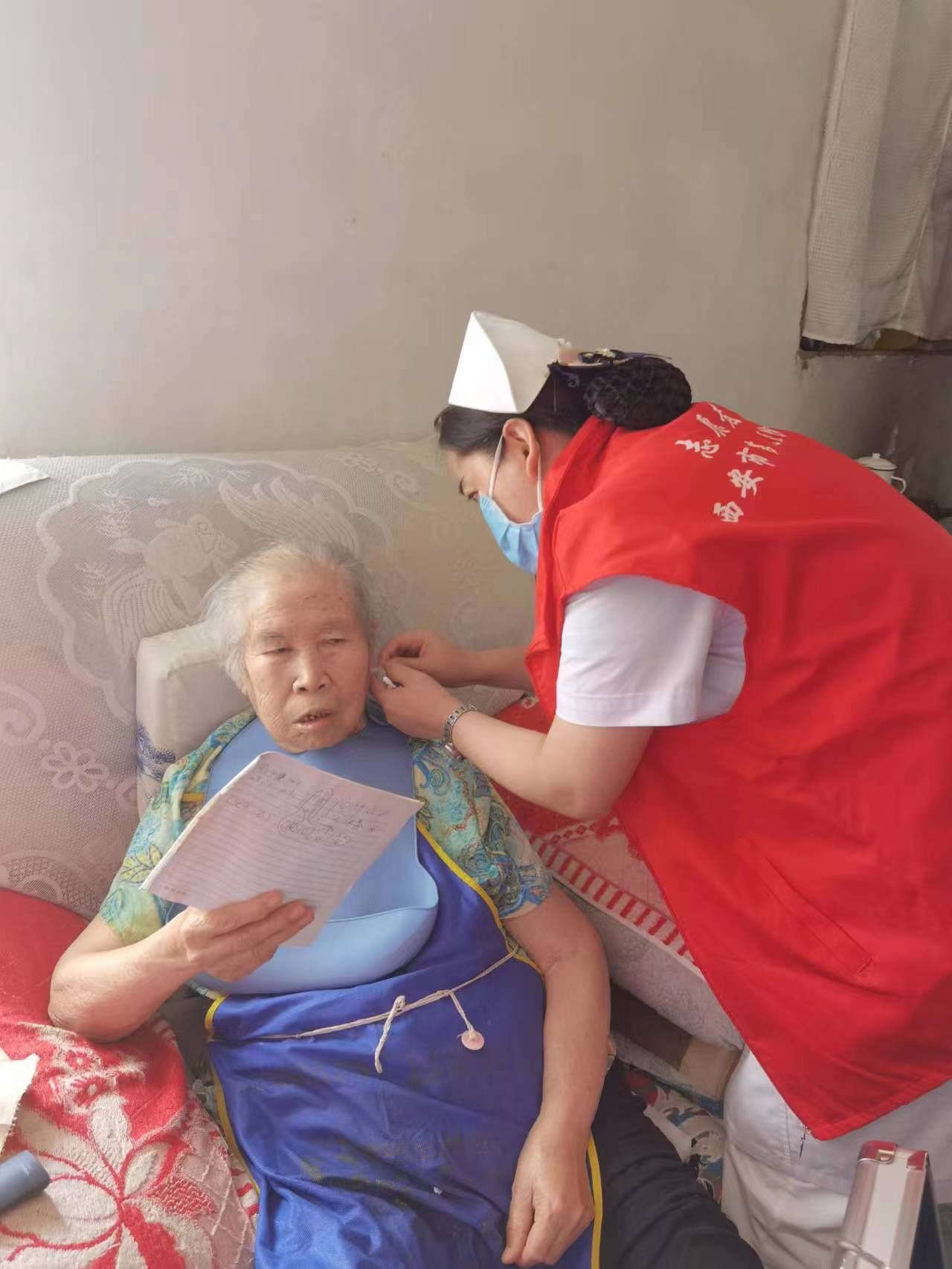 【义诊活动】市九院走进纺兴社区开展爱老敬老健康教育讲座及义诊活动