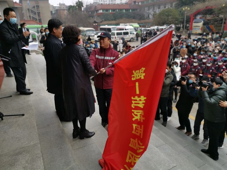 【图片直击】武汉！九院英雄已踏上征程