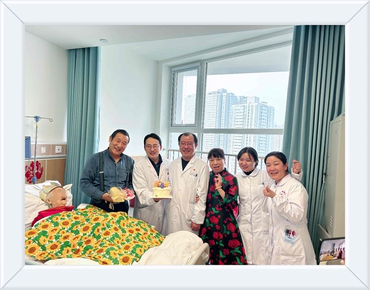 爱在病房,温情”医”刻 爱在病房,温情”医”刻