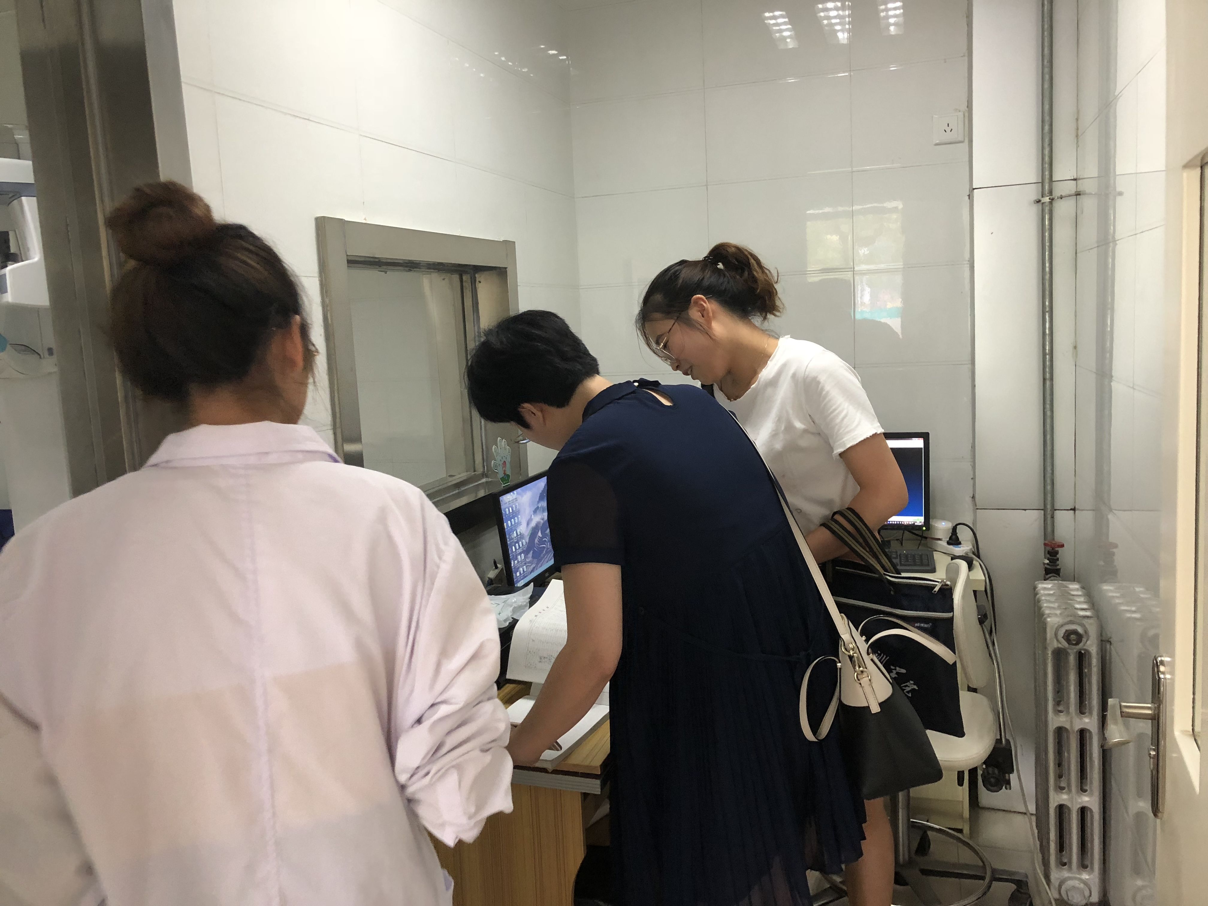 市卫计委党委干部作风排查整改工作检查组来我院督导检查