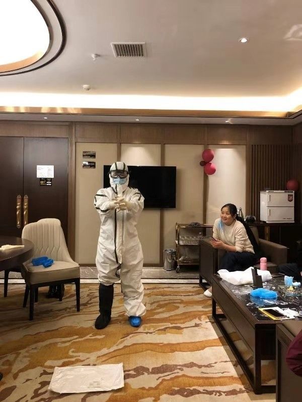 【武汉快讯】重症五组的故事