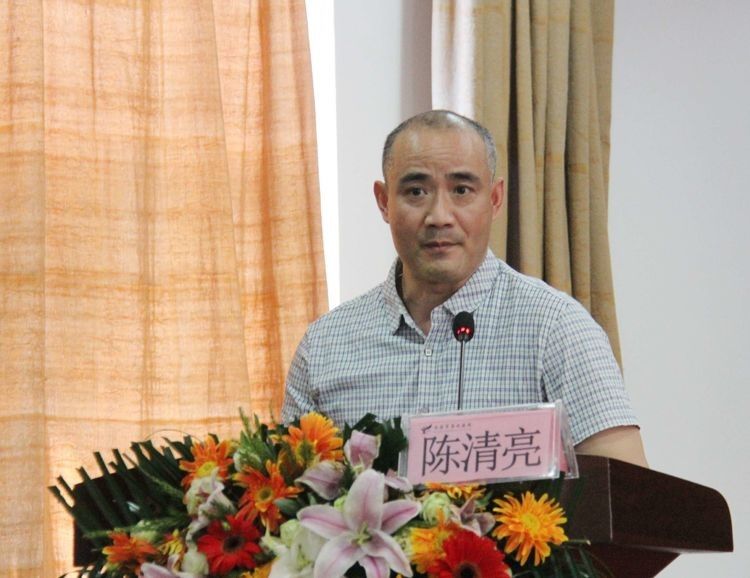 医养结合 任重道远 ---- 市老年医养结合学会老年医学专业 委员会成立大会暨第一届学术会议在市九院圆满召开 医养结合 任重道远 ---- 市老年医养结合学会老年医学专业 委员会成立大会暨第一届学术会议在市九院圆满召开