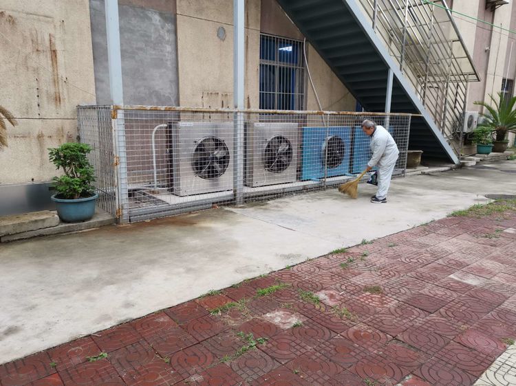 爱院如家 九院人用行动打造健康优美院区环境 爱院如家 九院人用行动打造健康优美院区环境