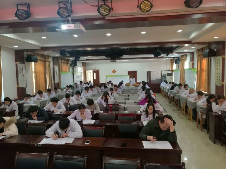 西安市第九医院举办中青年骨干医师选拔考试 西安市第九医院举办中青年骨干医师选拔考试