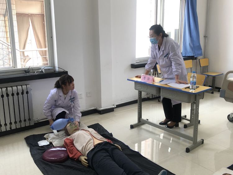 “医路漫漫,医技之长”—2020年西安市第九医院临床医生心肺复苏技能考核圆满结束 “医路漫漫,医技之长”—2020年西安市第九医院临床医生心肺复苏技能考核圆满结束