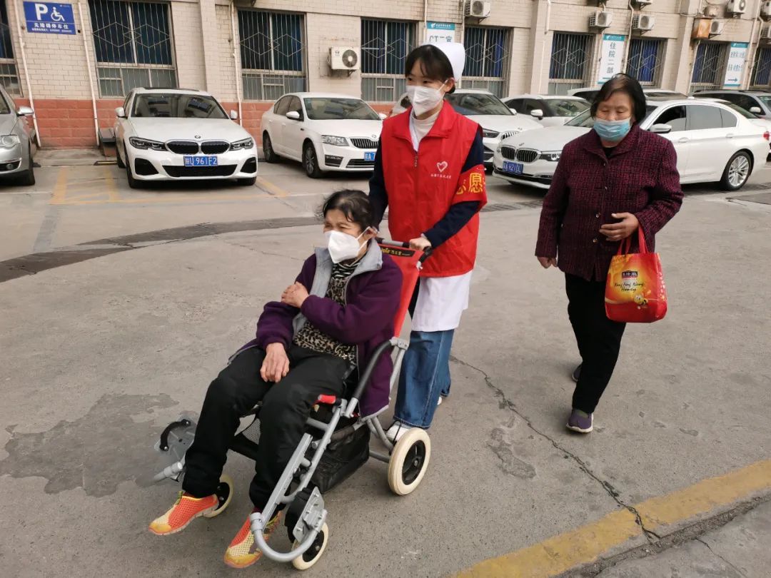 【作风建设】西安市第九医院“四随”专项服务活动暖了患者心 【作风建设】西安市第九医院“四随”专项服务活动暖了患者心