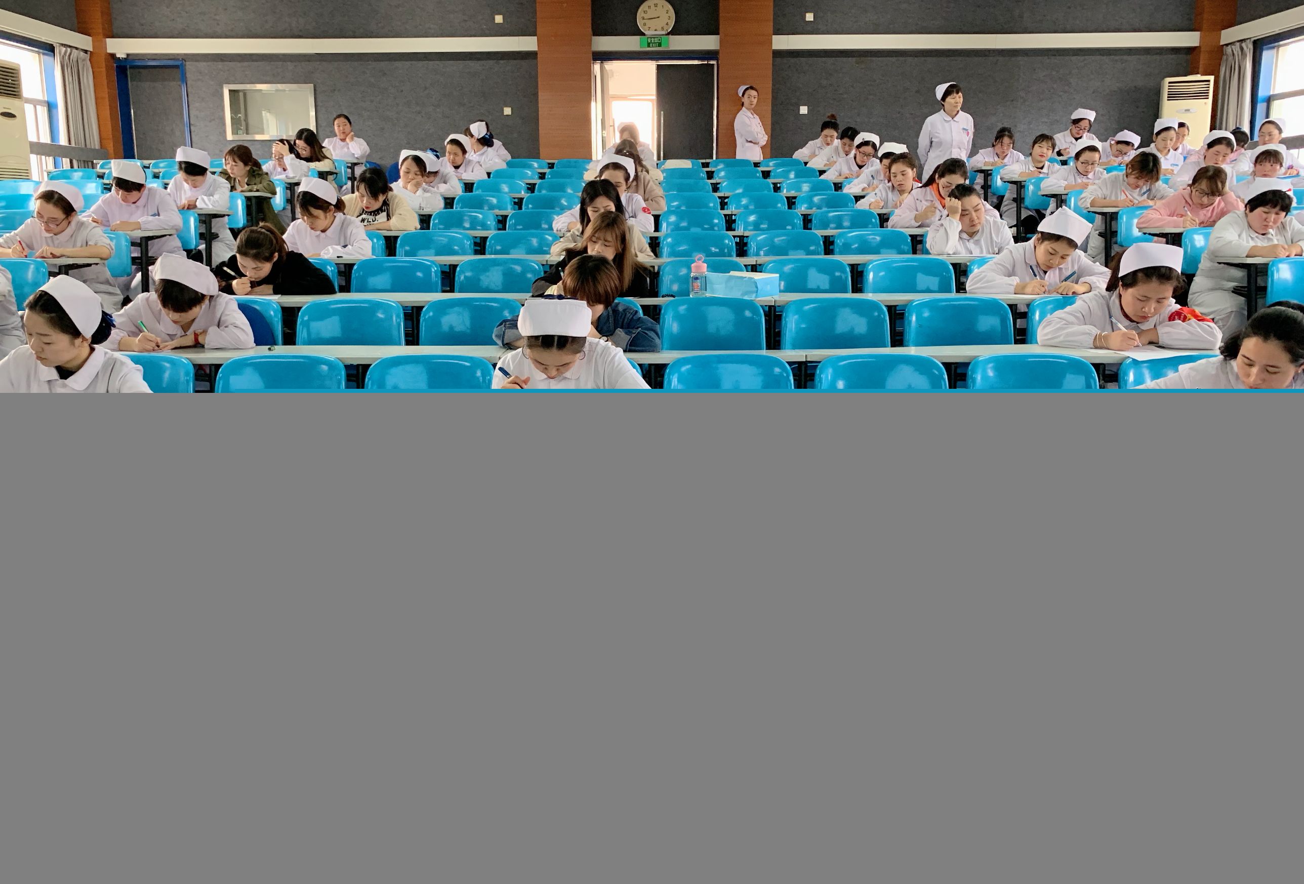 “强理论 抓基础 重提高”——西安市第九医院护理人员2019年第三季度三基理论考试纪实
