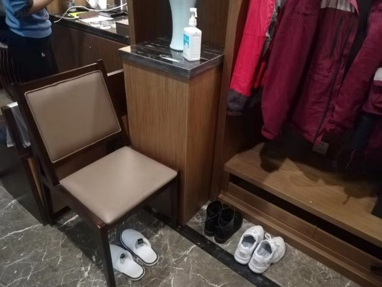 【武汉快讯】重症五组的故事