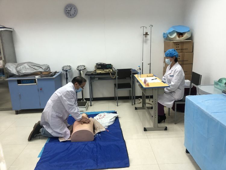 “医路漫漫,医技之长”—2020年西安市第九医院临床医生心肺复苏技能考核圆满结束 “医路漫漫,医技之长”—2020年西安市第九医院临床医生心肺复苏技能考核圆满结束