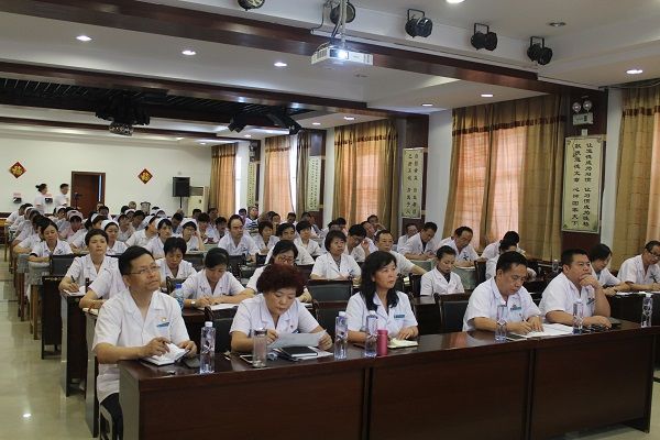 党明海院长为全院中层干部讲授党课 党明海院长为全院中层干部讲授党课