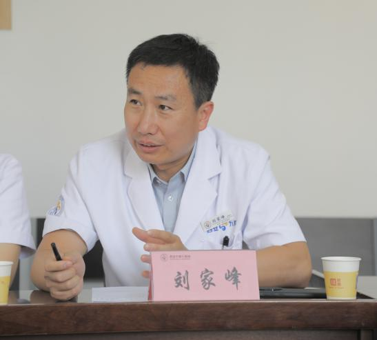 与西安医学院护理与康复学院交流座谈会 与西安医学院护理与康复学院交流座谈会