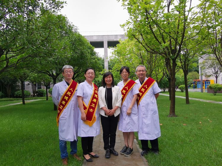 西安市第九医院5位医师荣获市属卫生系统“人民健康卫士”称号 西安市第九医院5位医师荣获市属卫生系统“人民健康卫士”称号