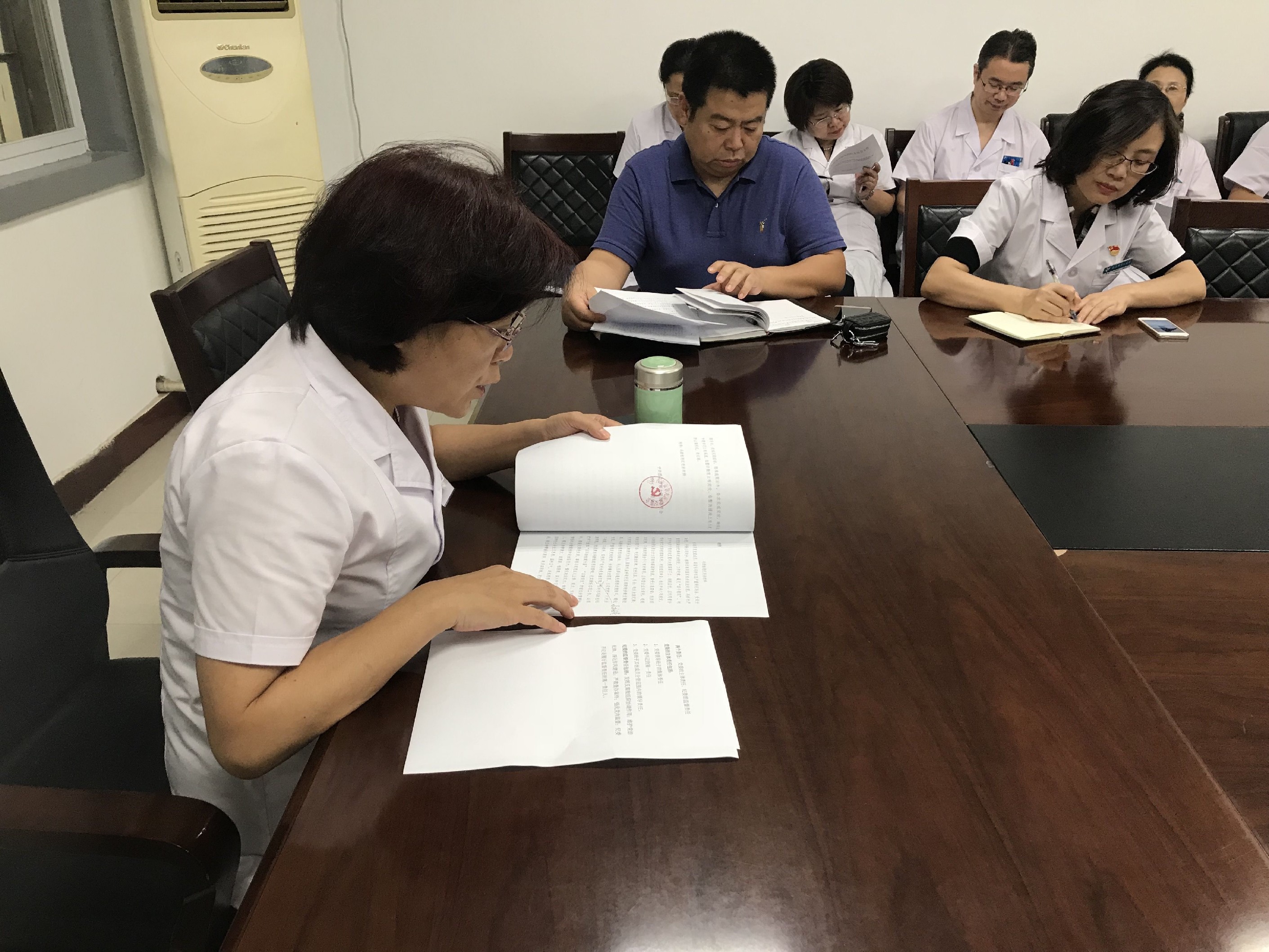 西安市第九医院开展“以冯新柱案为鉴”、“以案促改”专题警示教育学习会议