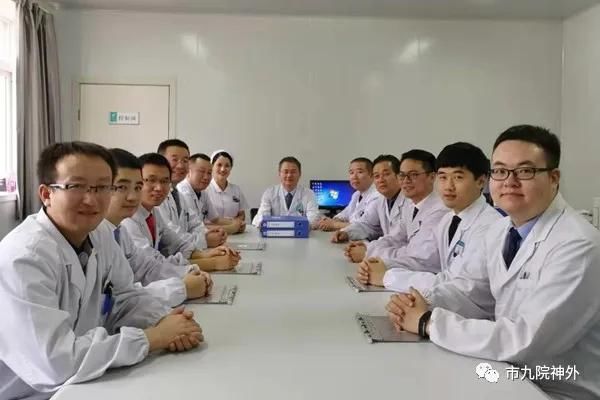 神经外科侯鹏飞医师斩获第二届 “纵贯三秦·陕西省神经急重症病例大赛”亚军