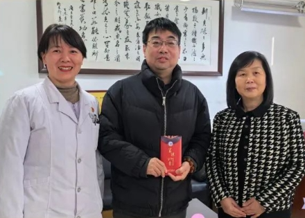 走访慰问送真情 浓浓关爱暖人心——西安市第九医院开展春节走访慰问活动 走访慰问送真情 浓浓关爱暖人心——西安市第九医院开展春节走访慰问活动