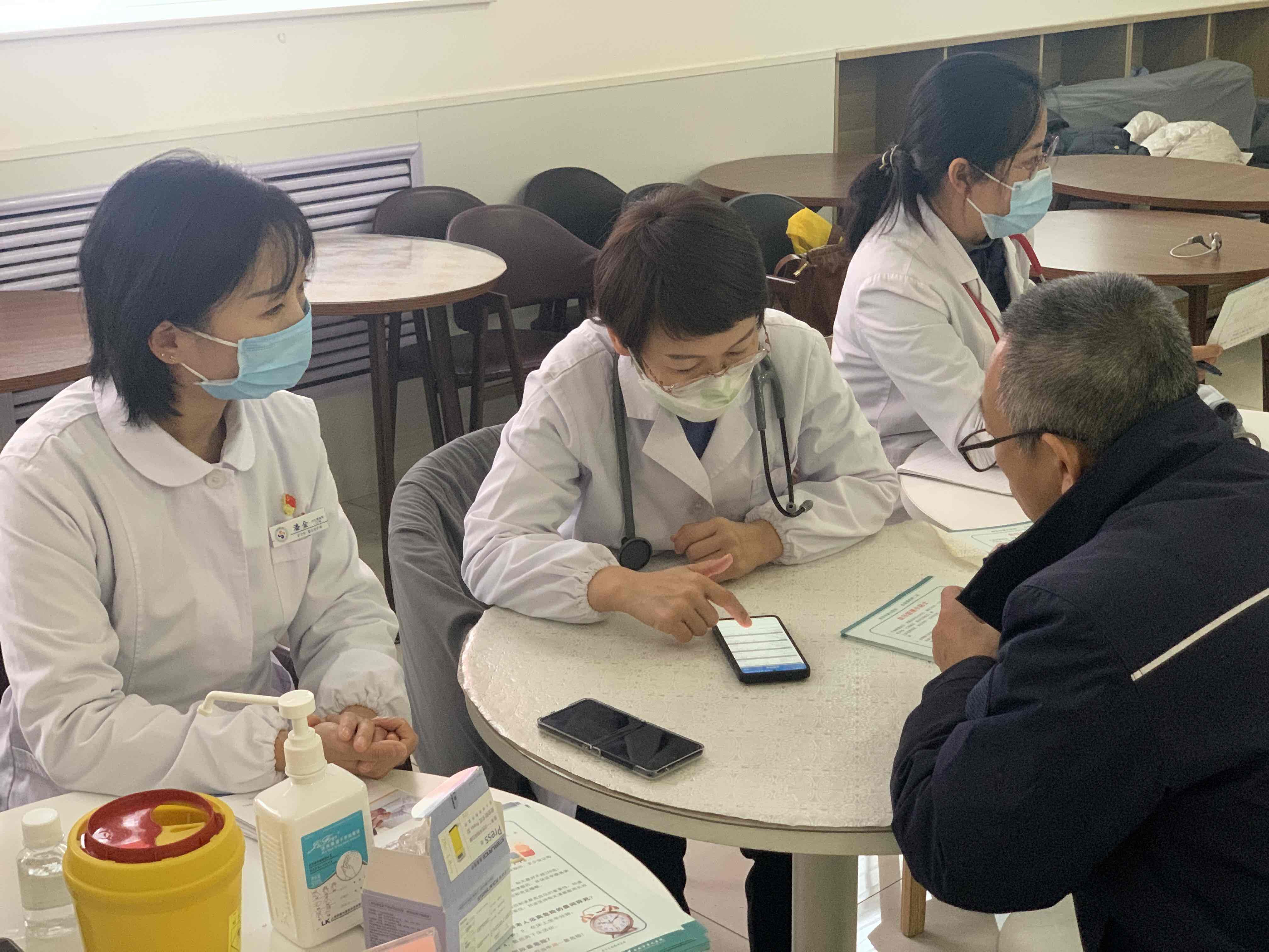 情暖冬至，为铁路一线职工送温暖
