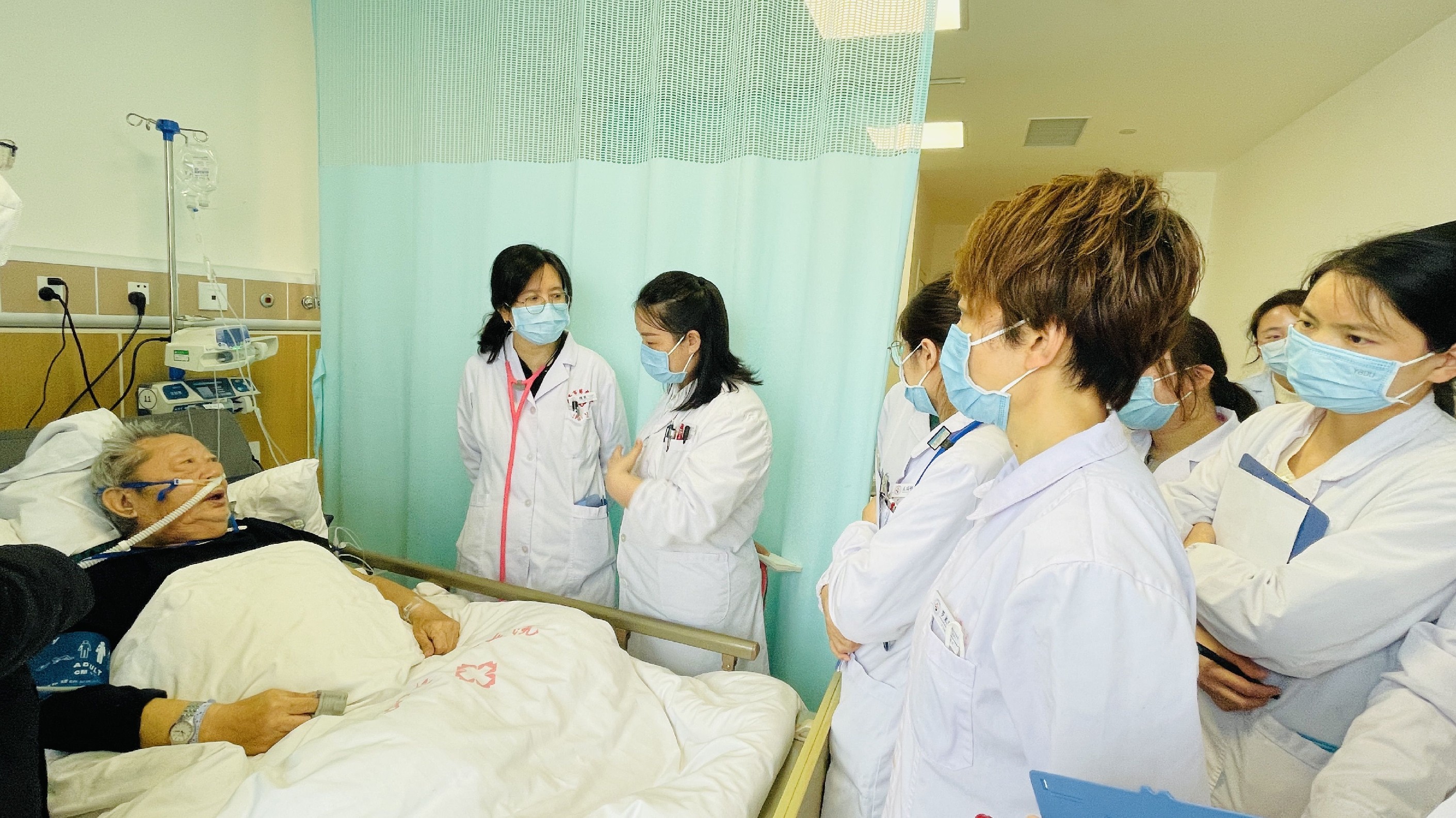呼吸与危重症医学科,用心守护每一个生命! 呼吸与危重症医学科,用心守护每一个生命!