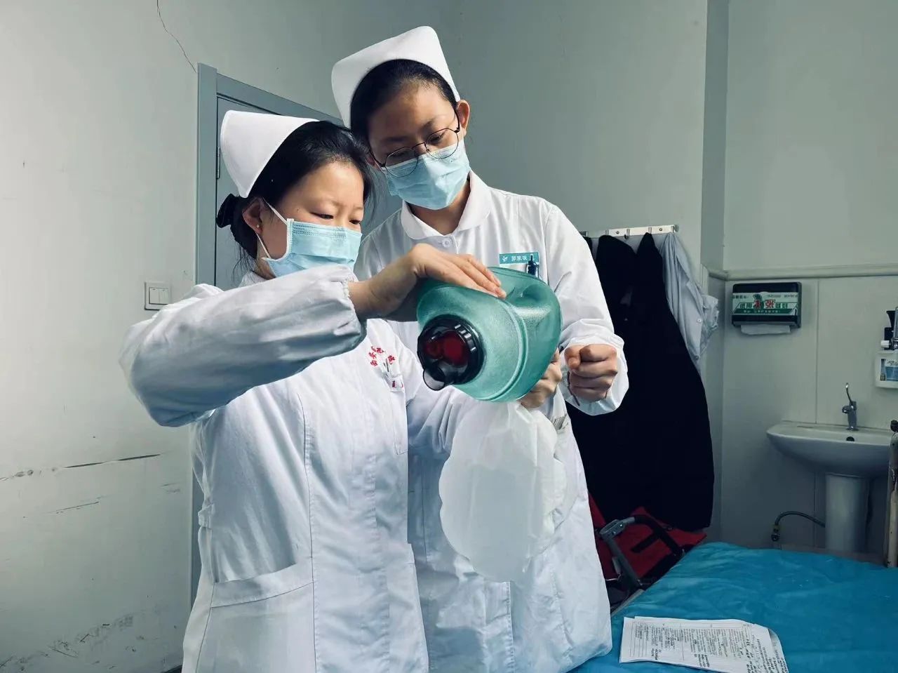 心血管病院二科护理操作练兵掠影