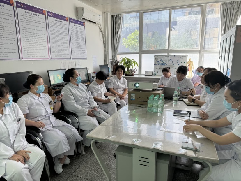 以查房促质量,以质量促康复——市九院康复科开展护理教学查房 以查房促质量,以质量促康复——市九院康复科开展护理教学查房