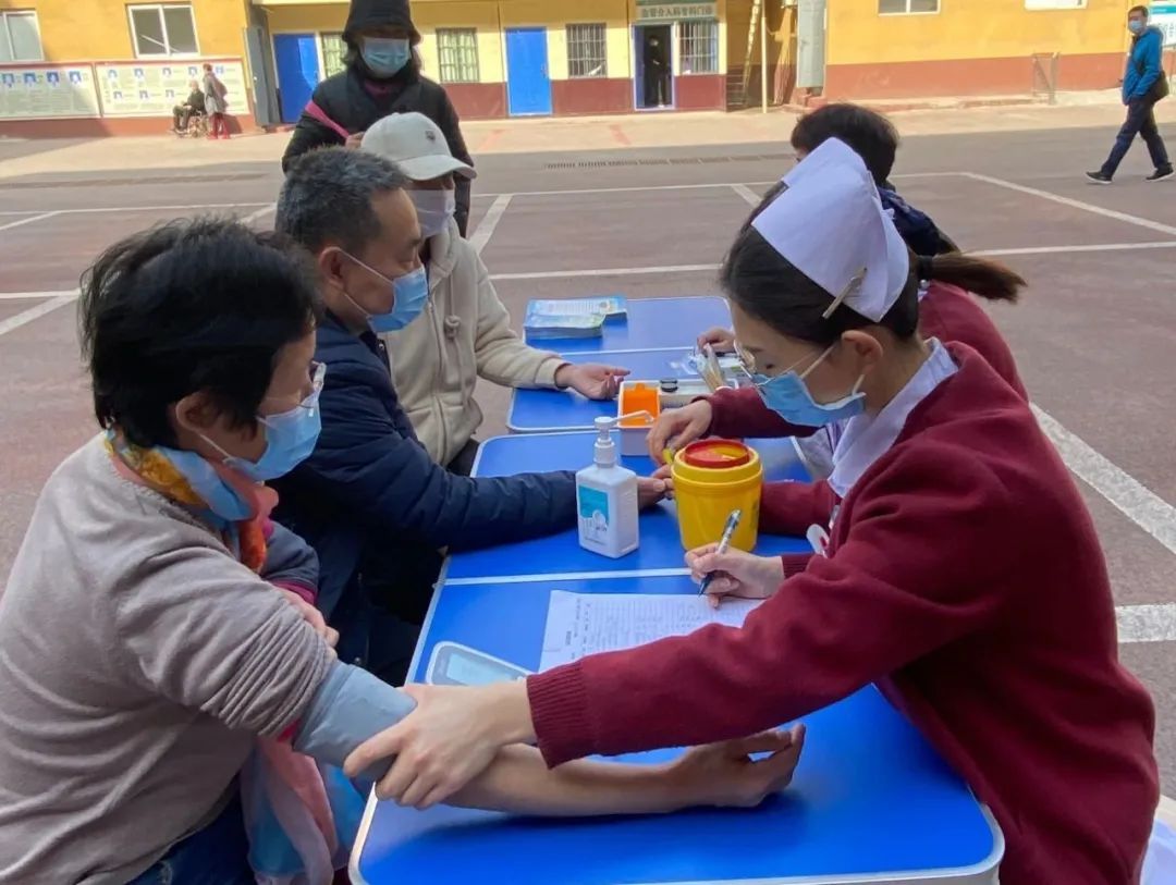 西安市第九医院肿瘤分院举办“抗癌防癌，你我同行”义诊活动