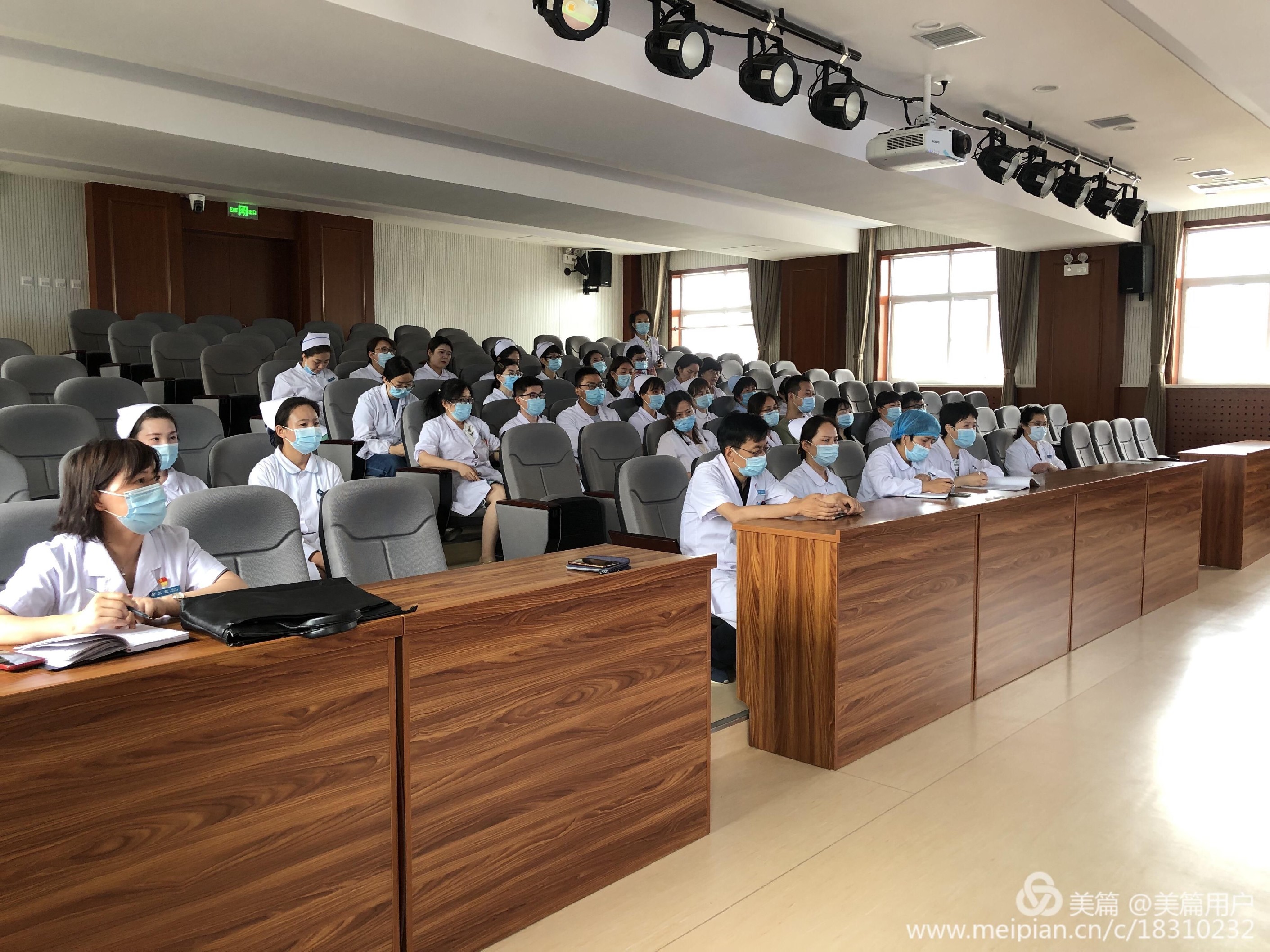 牢记总书记嘱托，争做时代先锋--市九院党委书记郑菊贤到党建联系点开展宣讲活动