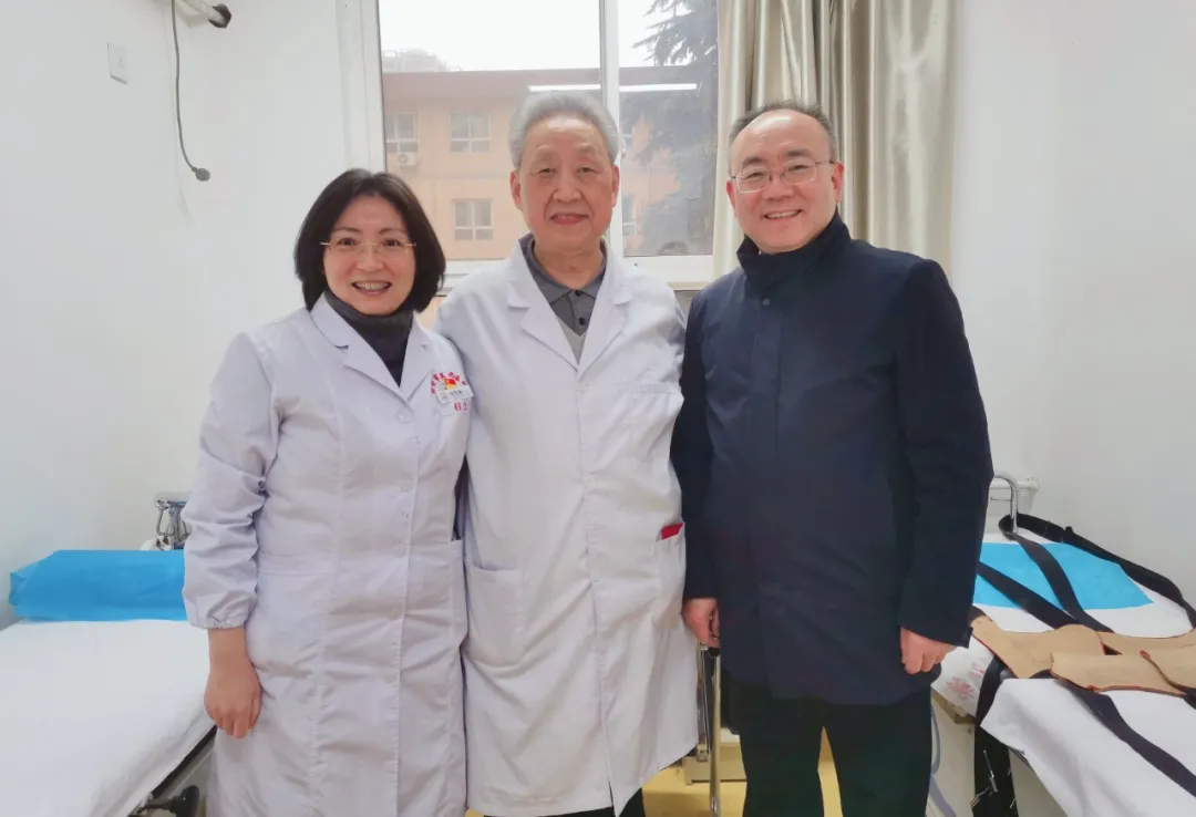 走访慰问送真情 浓浓关爱暖人心——西安市第九医院开展春节走访慰问活动 走访慰问送真情 浓浓关爱暖人心——西安市第九医院开展春节走访慰问活动
