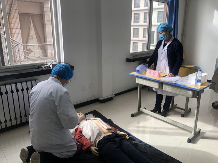 “医路漫漫,医技之长”—2020年西安市第九医院临床医生心肺复苏技能考核圆满结束 “医路漫漫,医技之长”—2020年西安市第九医院临床医生心肺复苏技能考核圆满结束