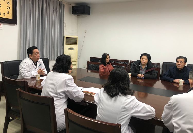 温馨欢送会 浓浓惜别情