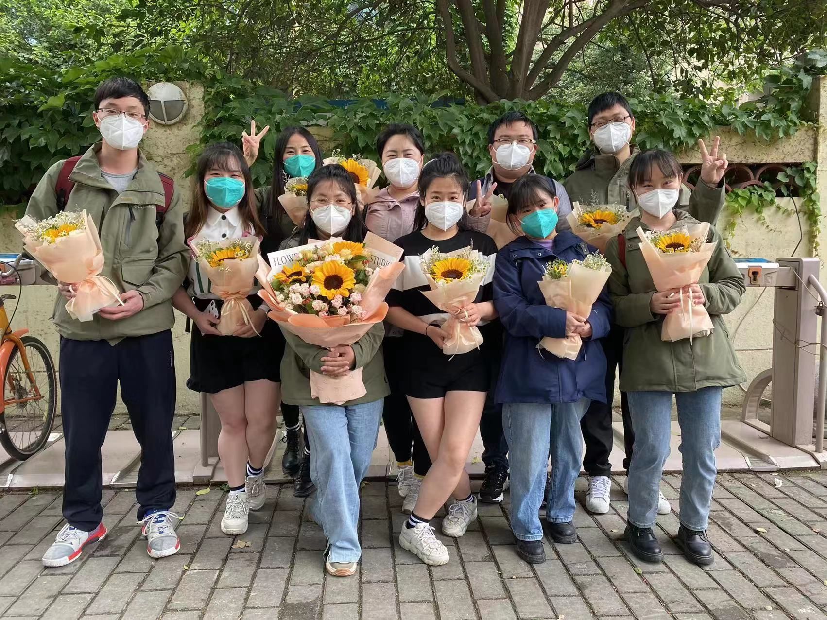 在阳光下——西安市第九医院驰援吉林抗疫纪实（四） 核酸采样八组