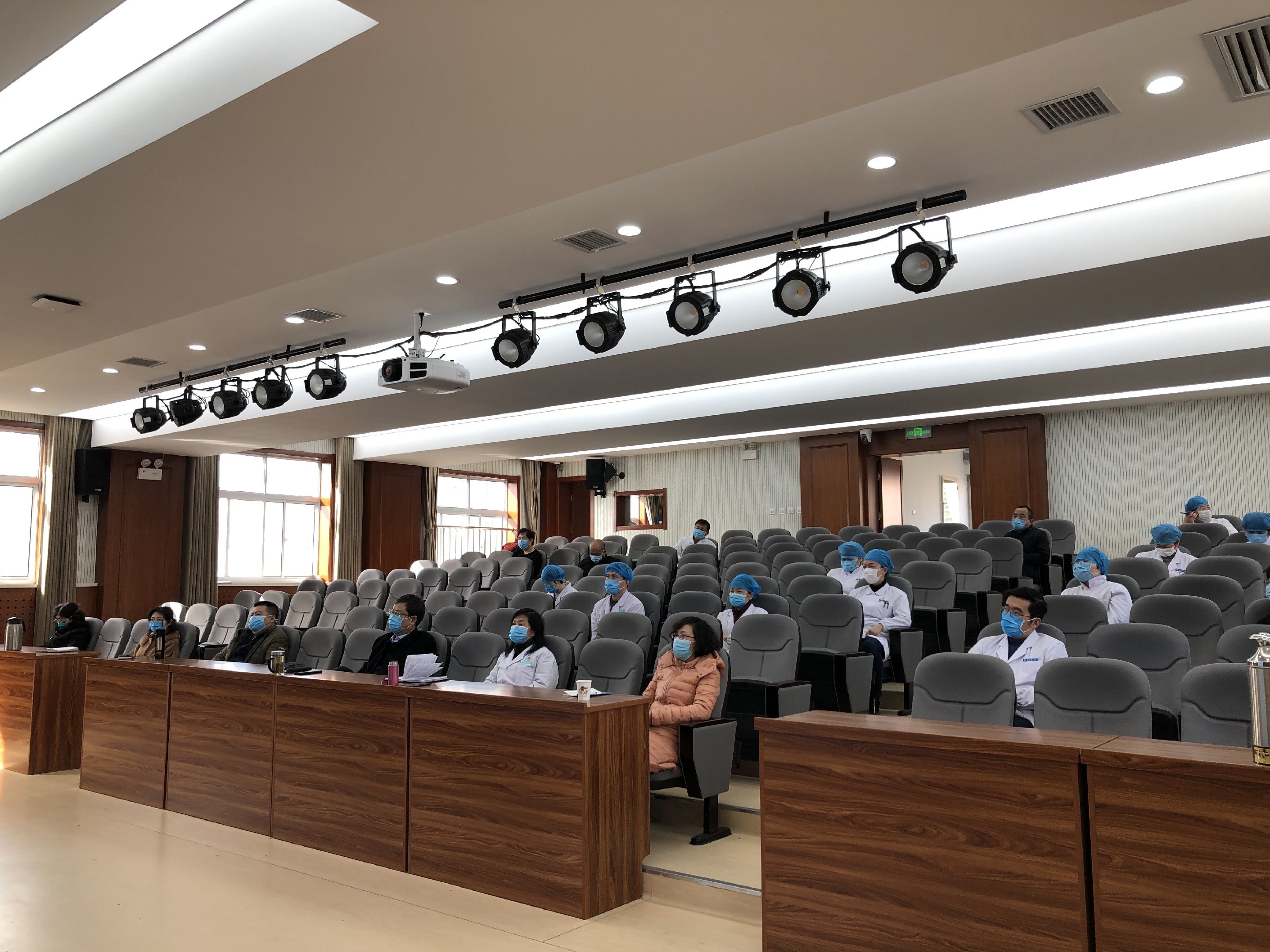 你冲锋一线 我保障后方