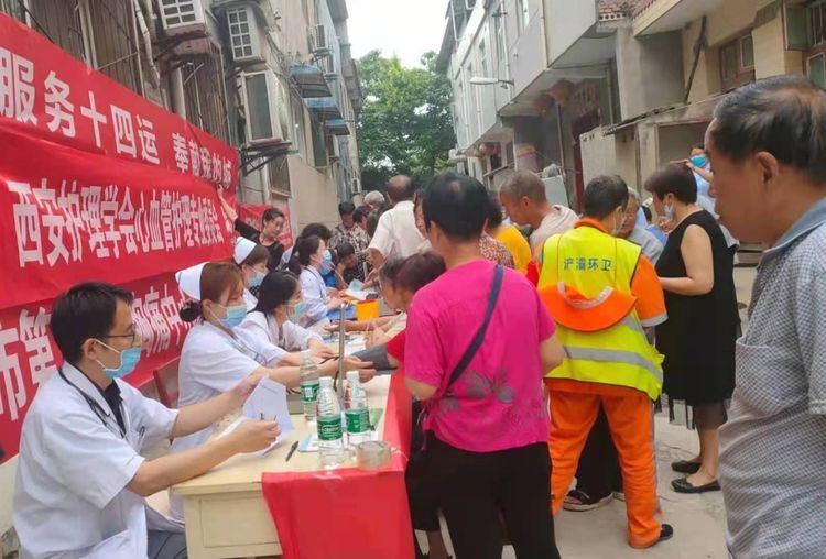 真情服务暖民心——义诊活动进社区