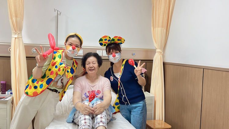 热烈祝贺西安市第九医院 “小丑医生”志愿服务项目荣获第六届中国 青年志愿服务项目大赛银奖 热烈祝贺西安市第九医院 “小丑医生”志愿服务项目荣获第六届中国 青年志愿服务项目大赛银奖