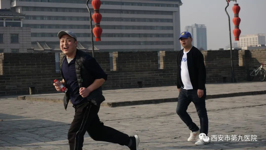 【健步走】市九院举行“扬帆启新程 健康向未来”庆祝国际“三八”妇女节城墙健康健步走活动 【健步走】市九院举行“扬帆启新程 健康向未来”庆祝国际“三八”妇女节城墙健康健步走活动