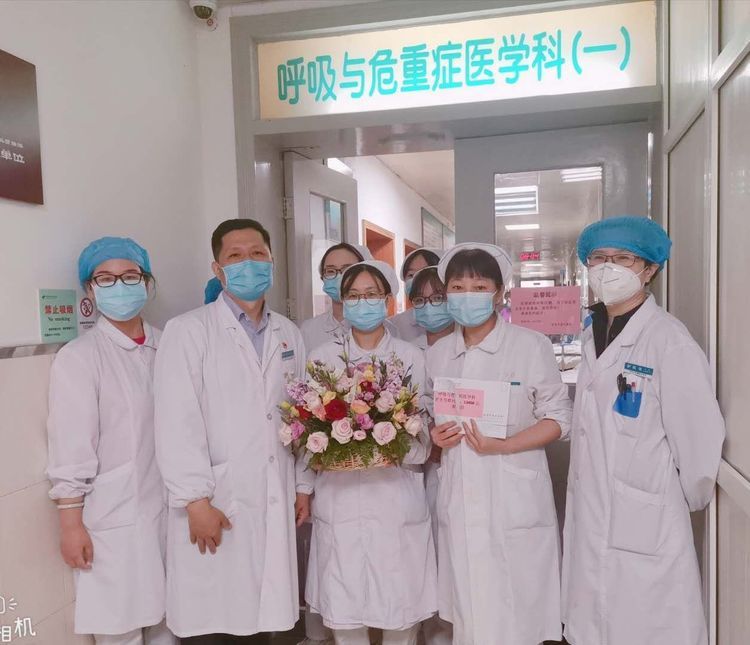 西安市第九医院组织慰问一线护理人员