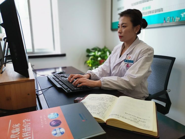 西安市第九医院荣获“西安市先进集体”、医务科主任黄垚获“西安市劳动模范” 西安市第九医院荣获“西安市先进集体”、医务科主任黄垚获“西安市劳动模范”