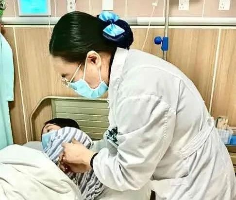 暖医瞬间 | 角色互换 共情体验——西安市第九医院心血管病院二科开展患者就医体验日活动